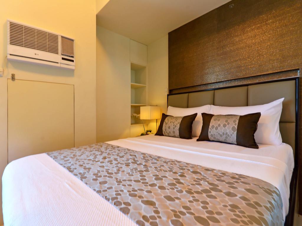 Currency Serviced Suites Manila Eksteriør billede