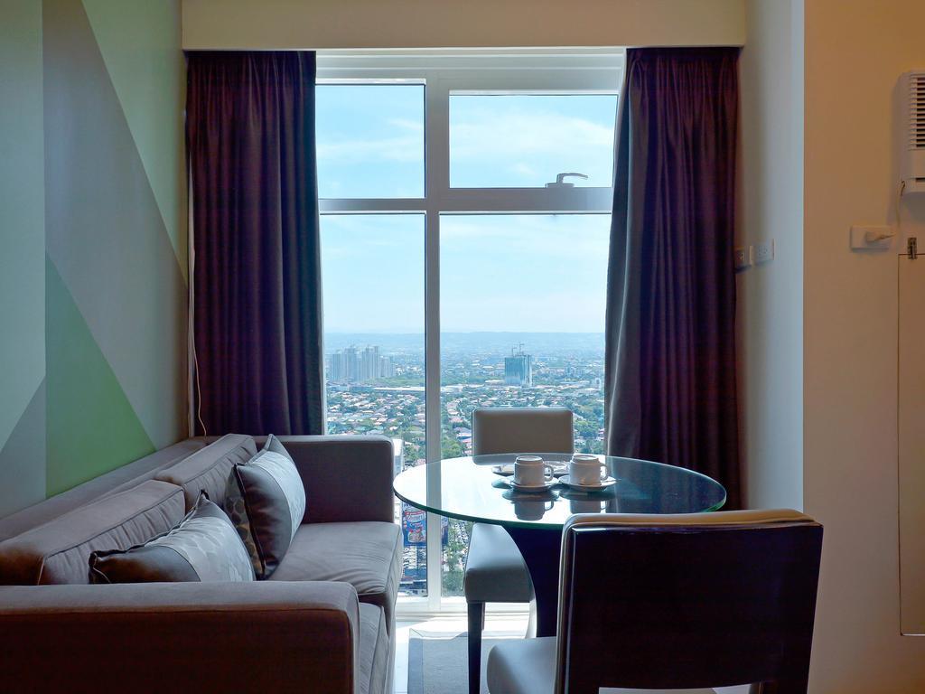 Currency Serviced Suites Manila Eksteriør billede