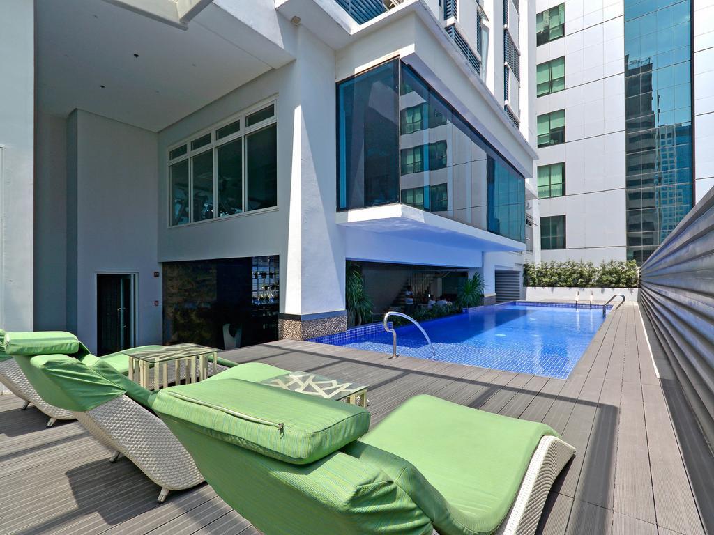 Currency Serviced Suites Manila Eksteriør billede