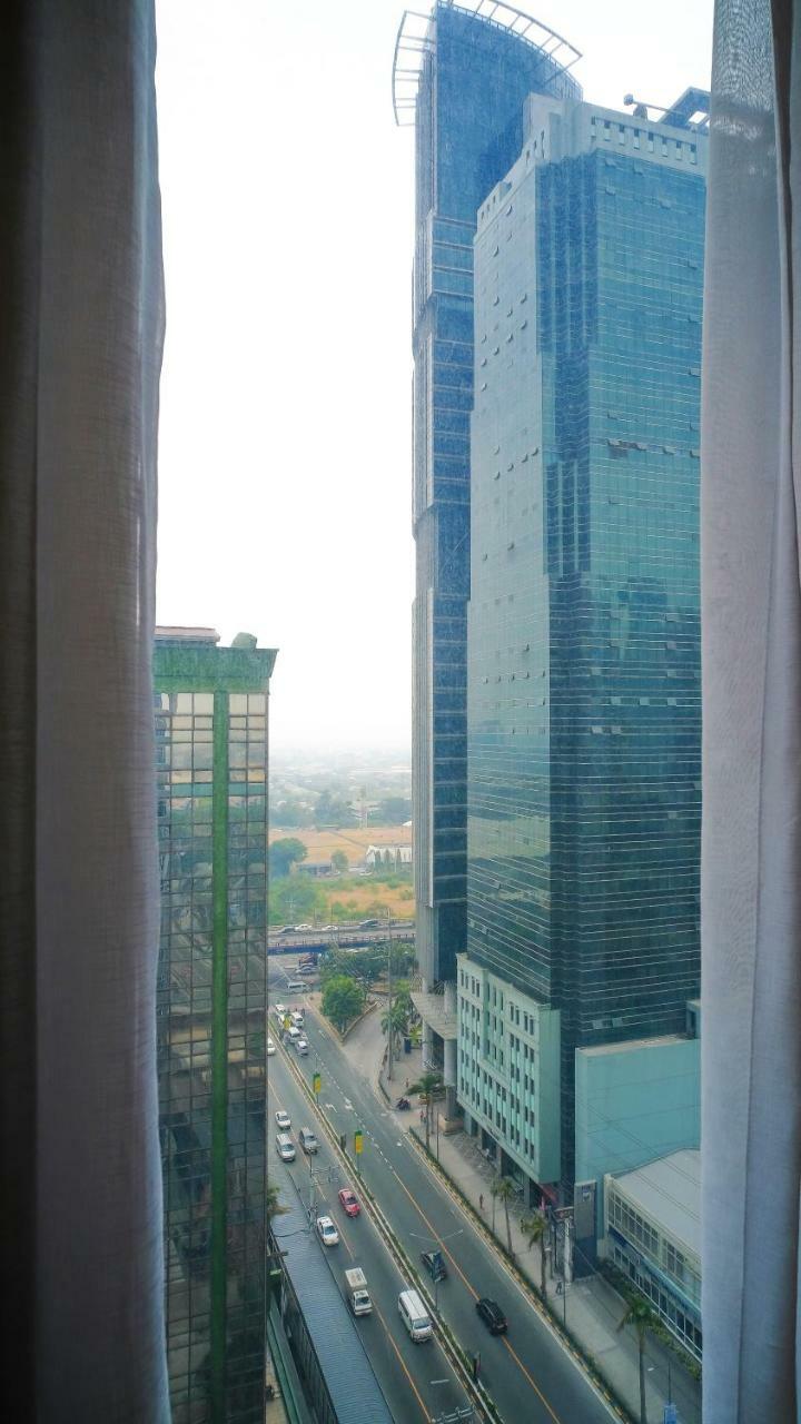 Currency Serviced Suites Manila Eksteriør billede